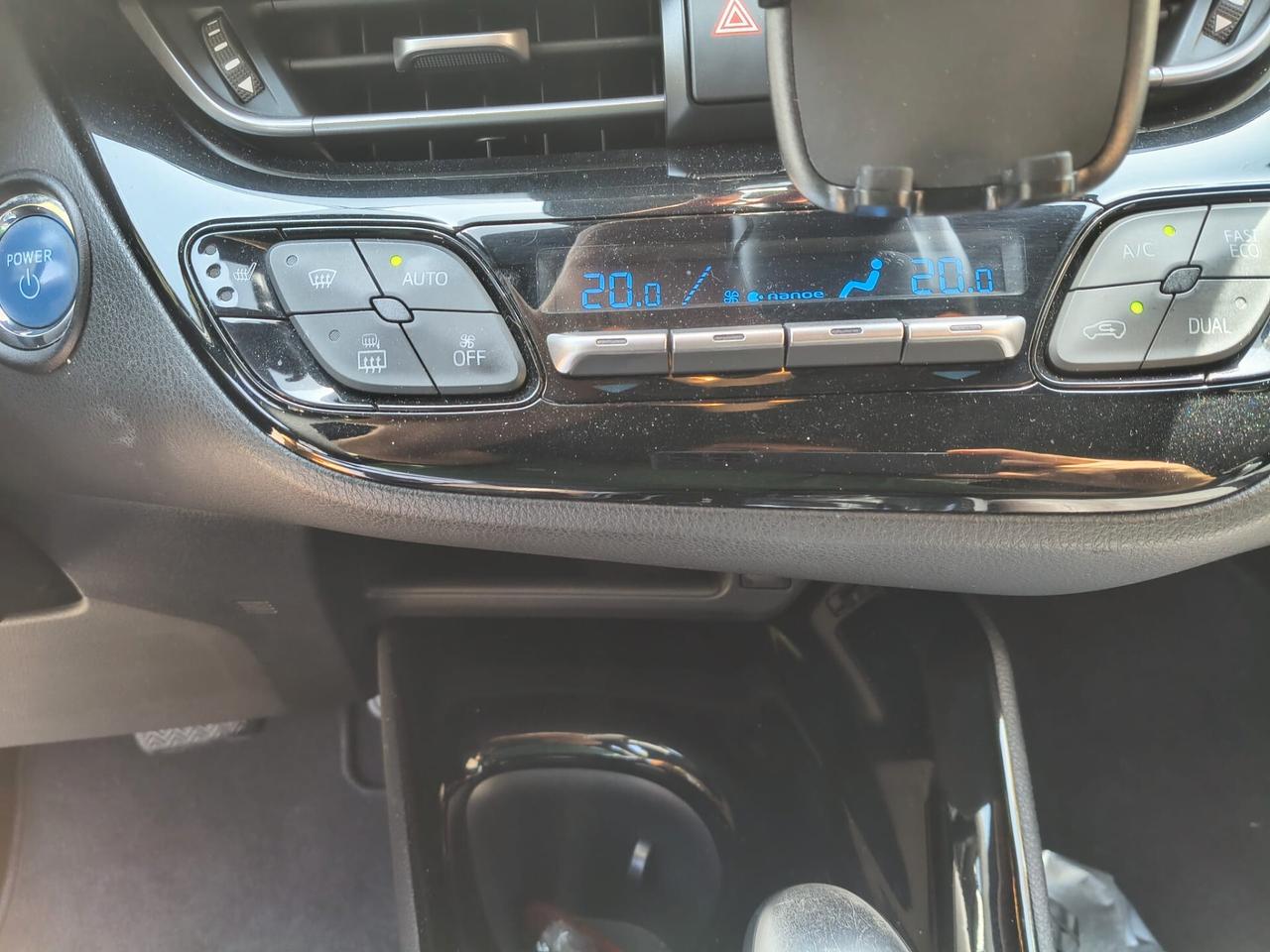Toyota C-HR 1.8 Hybrid E-CVT Lounge