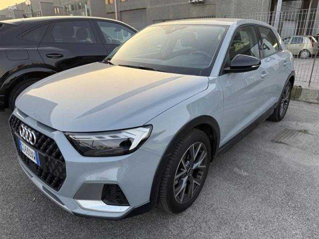 AUDI A1 citycarver 30 TFSI Admired