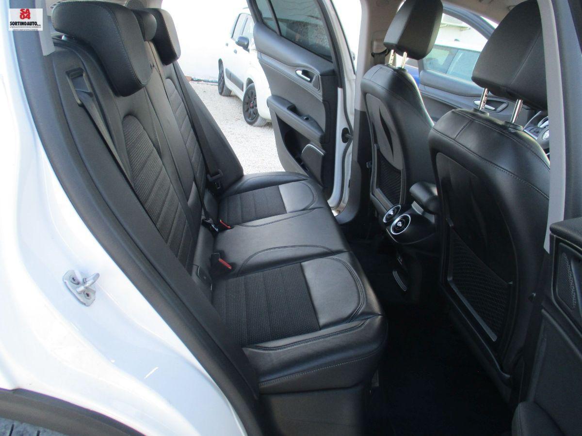 A.R.Stelvio 2.2 T.diesel 210cv AT8 Q4 Exec.-2018 FULL