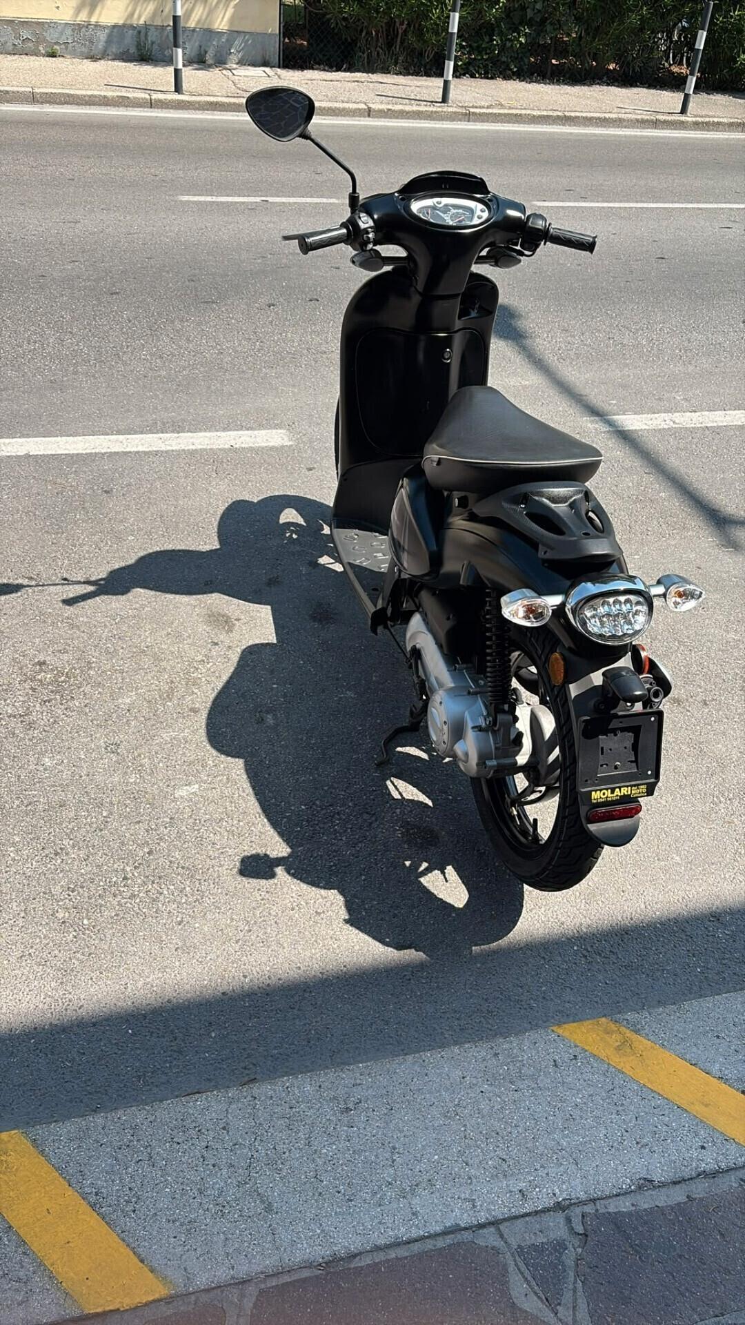 Aprilia Scarabeo Street Nero 50 2T 0412018