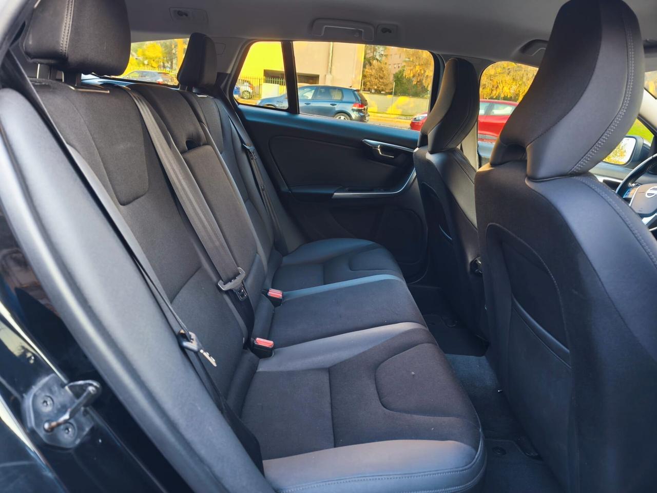 Volvo V60 D4 Momentum