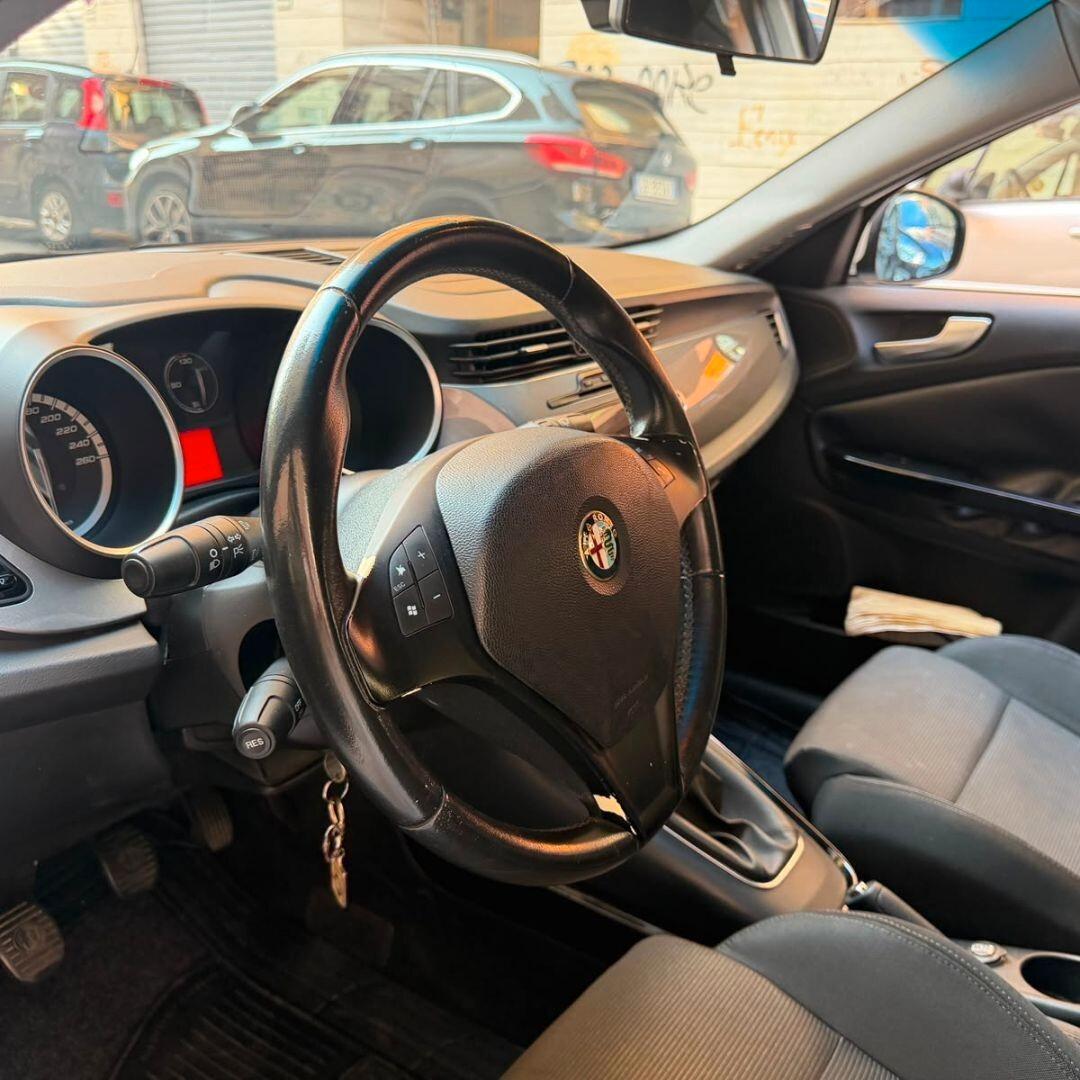 Alfa Romeo Giulietta 1.4 Turbo - 120 CV