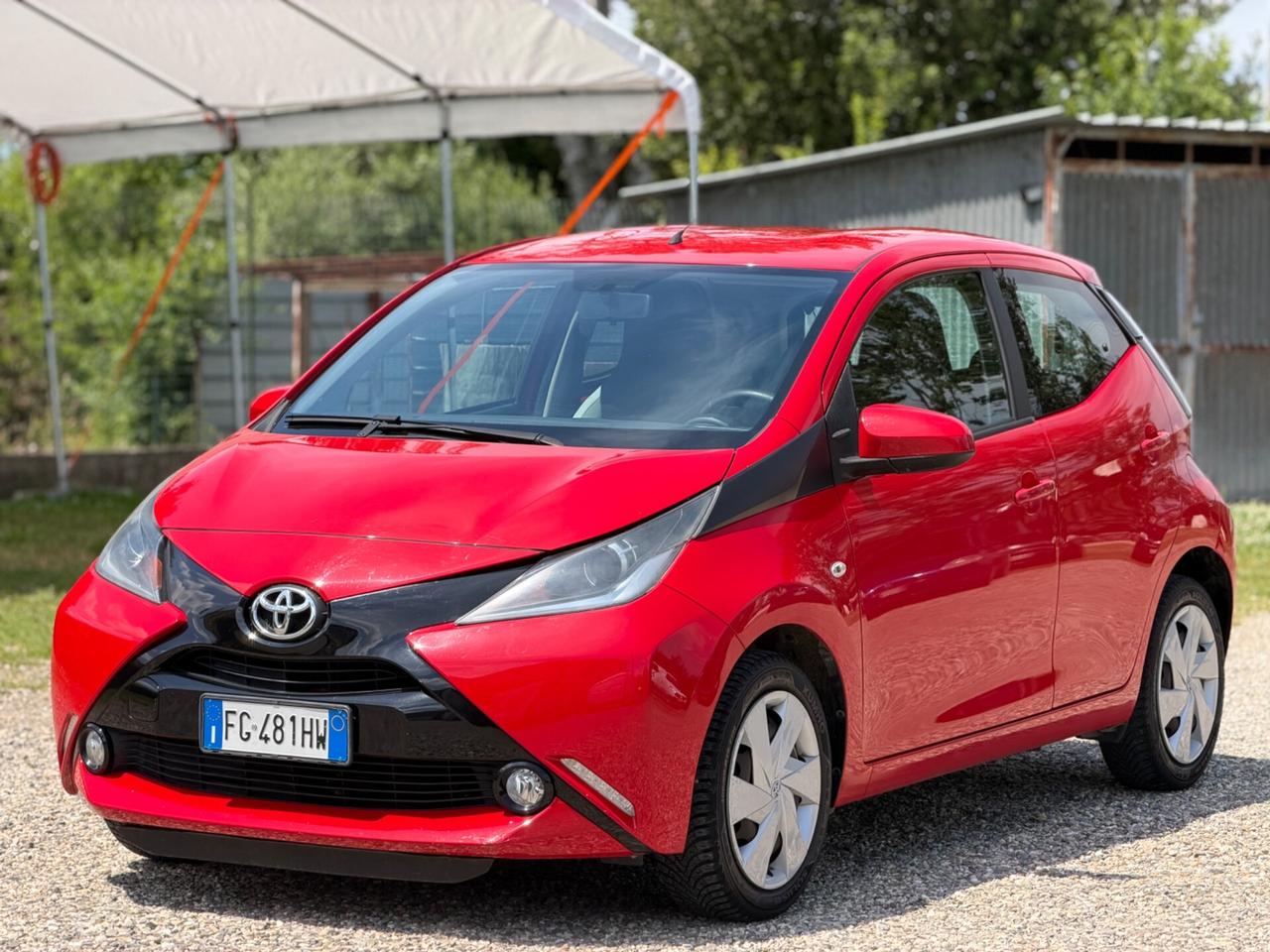 Toyota Aygo 1.0 VVT-i 69 CV 5 porte x-play