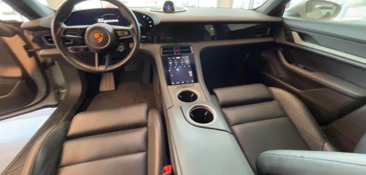 Porsche Taycan Spettacolare Taycan Cross Turismo 4 476cv