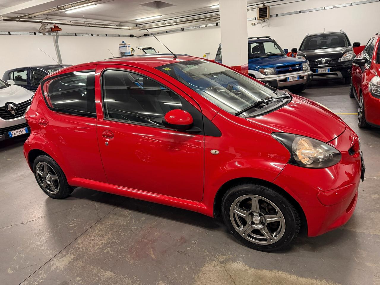 Toyota Aygo 1.0 12V VVT-i 5 porte Sol