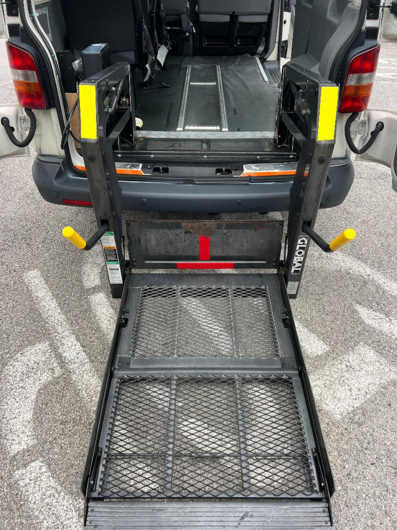 Volkswagen T4 Caravelle PL / TA 1.9 TDI TRASPORTO DISABILI