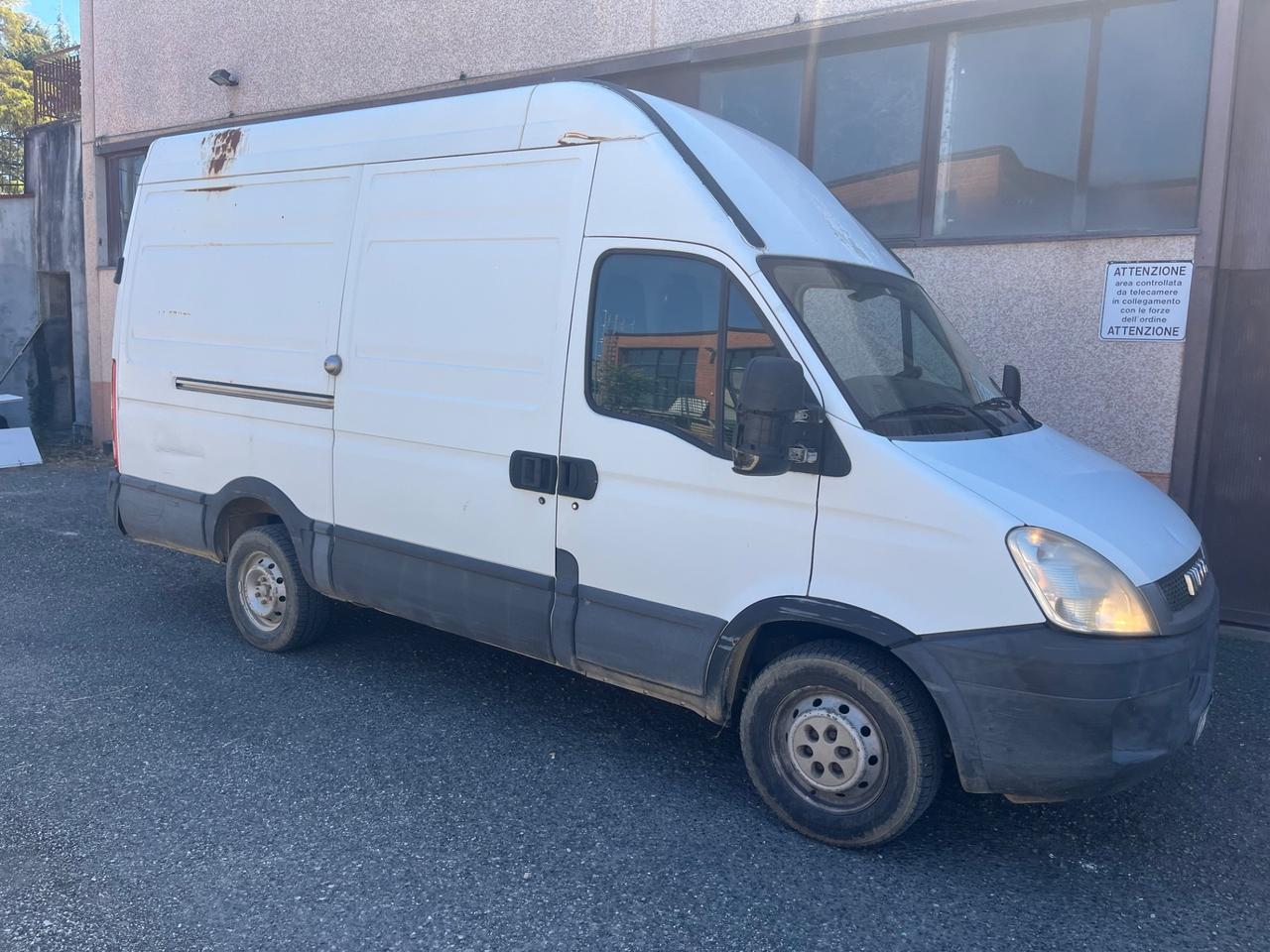IVECO DAILY 2011 2.3 DIESEL FURGONATO 244.00 KM