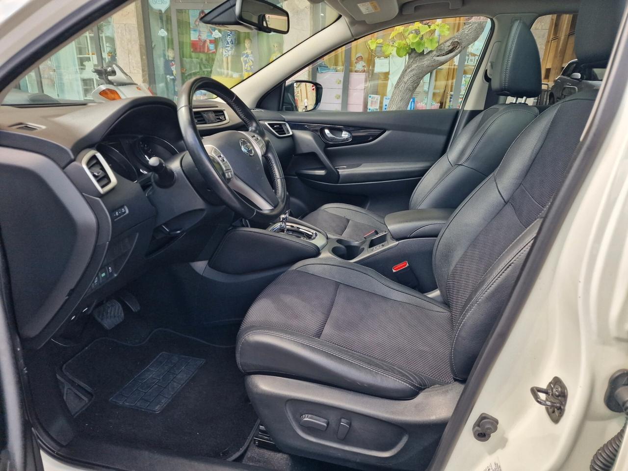 Nissan Qashqai 1.6 dCi 2WD Tekna AUTOMATICA Tetto Panoramico