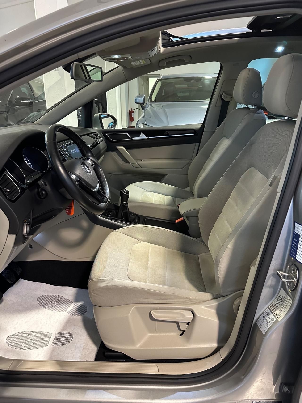 Volkswagen Golf Sportsvan 1.6 TDI 110CV Highline BlueMotion Technology