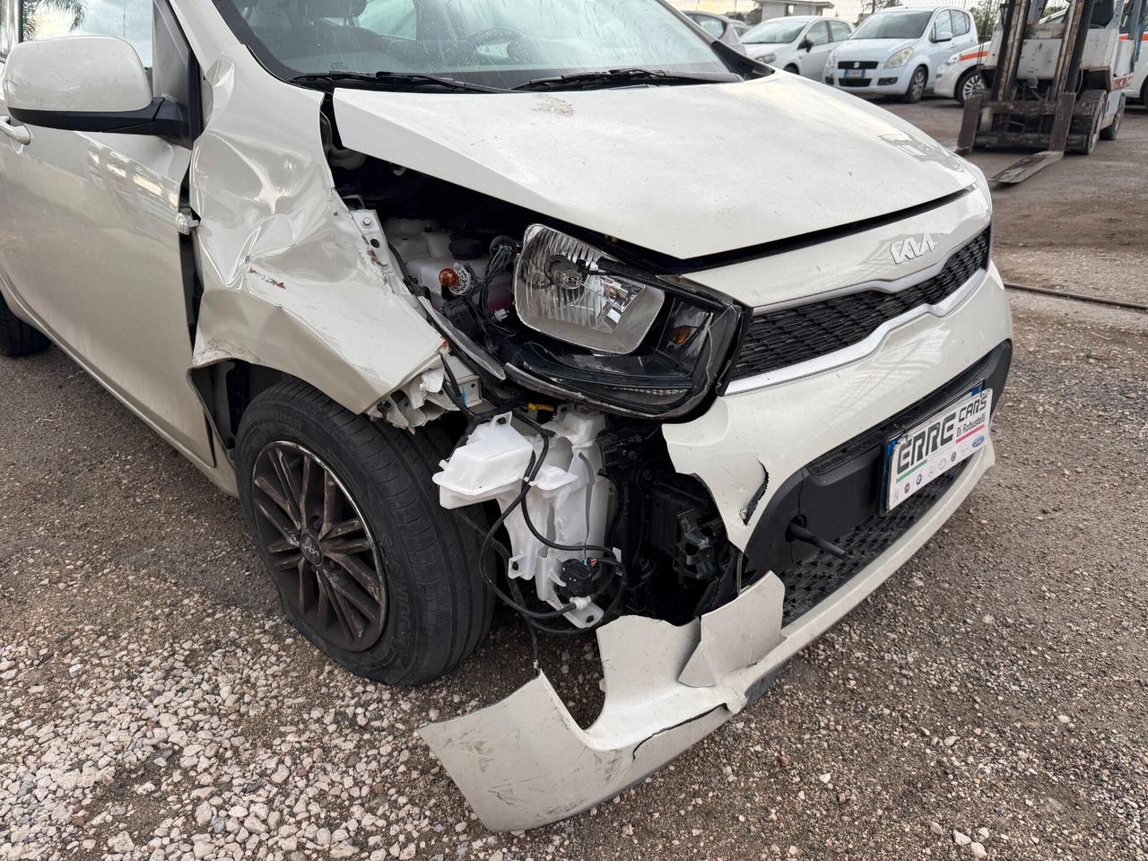 KIA PICANTO 2023 1.0 BENZINA 67 CV *SINISTRATA