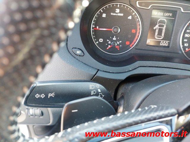 AUDI Q3 2.0 TDI quattro S tronic S Line