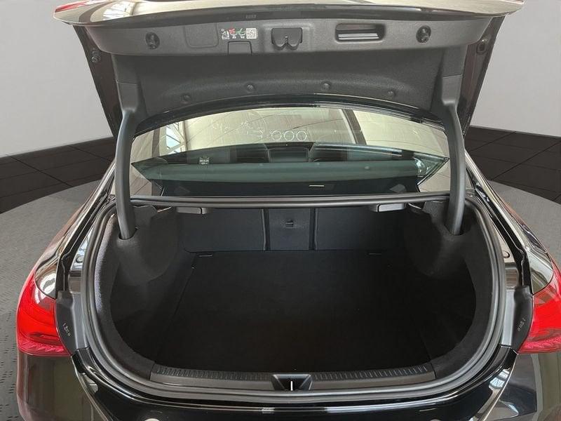 Mercedes-Benz Classe A Berlina A 180 d Sedan Automatic AMG Line Premium