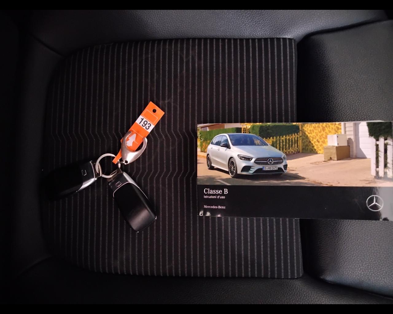Mercedes-Benz Classe B - W247 2018 - B 200 d Sport Plus auto