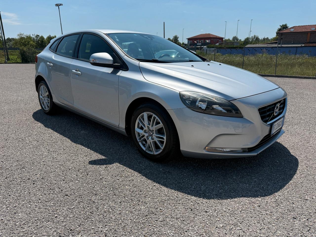 Volvo V40 D2