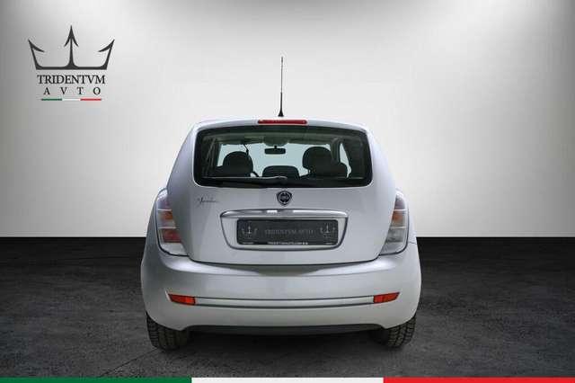 Lancia Ypsilon 1.2 8v Oro Plus