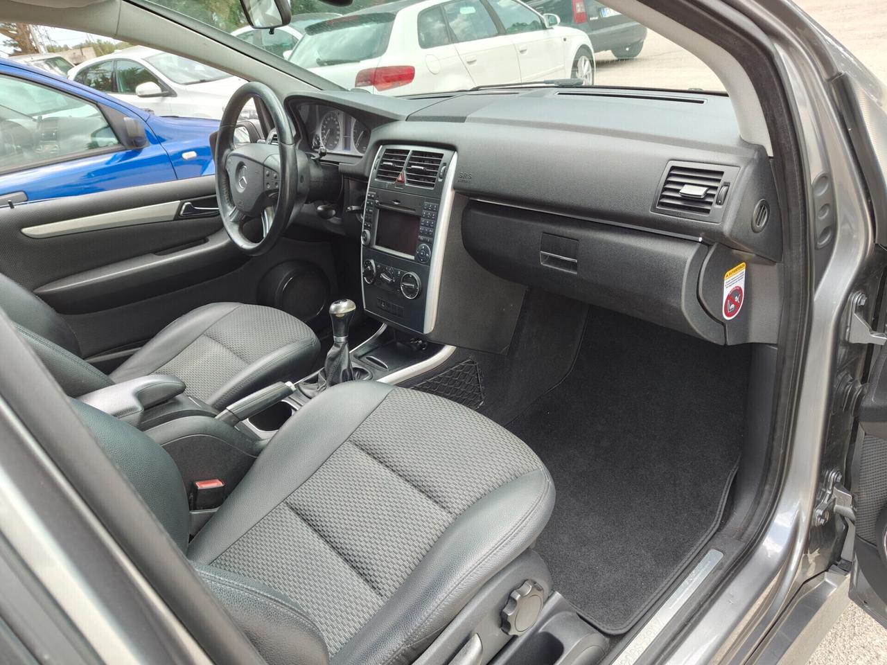 Mercedes B 180 CDI Premium 2011