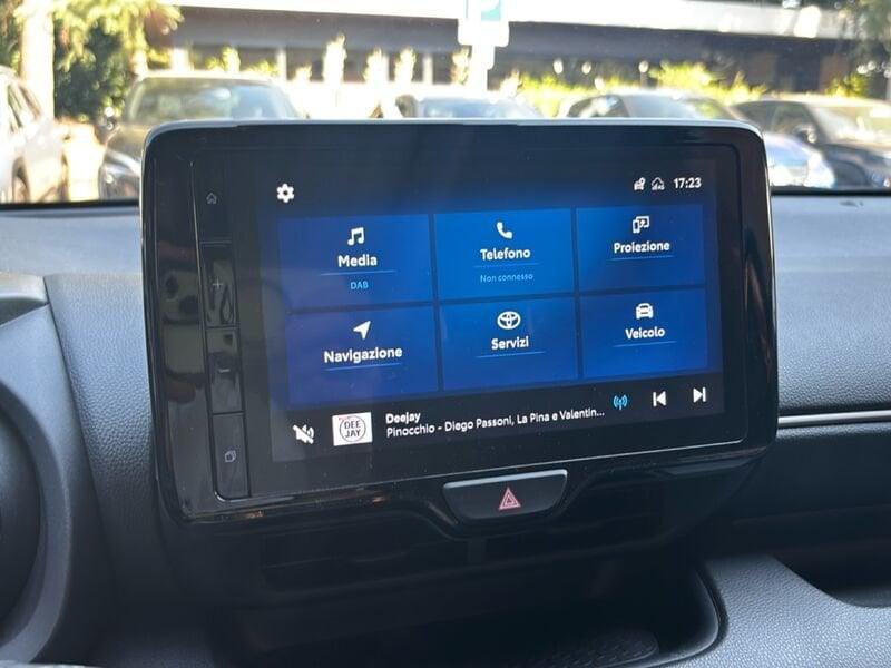 Toyota Yaris Hybrid Lounge MY22