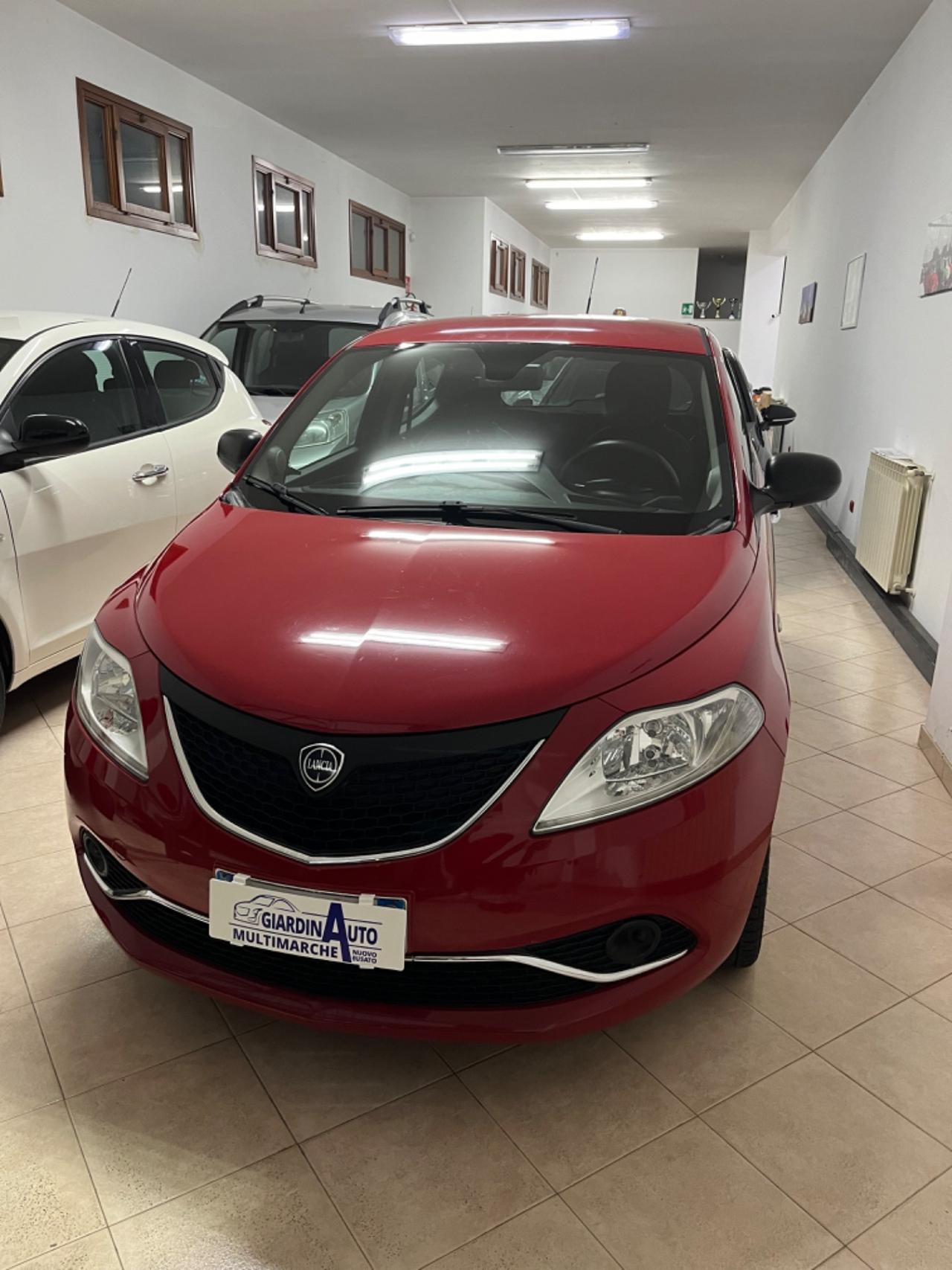 Lancia Ypsilon 1.3 MJT 16V 95 CV 5 porte