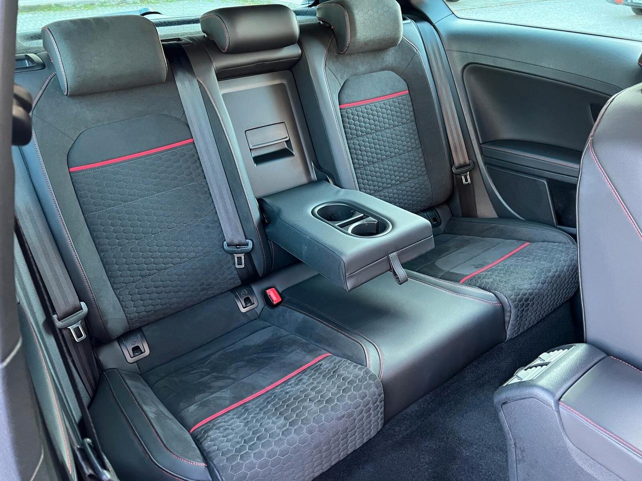 Volkswagen Golf GTI Performance 2.0 245 CV TSI DSG 3p. BMT