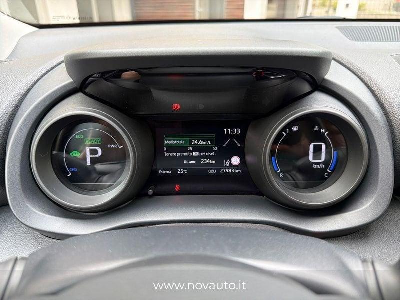 Toyota Yaris Hybrid Trend MY22