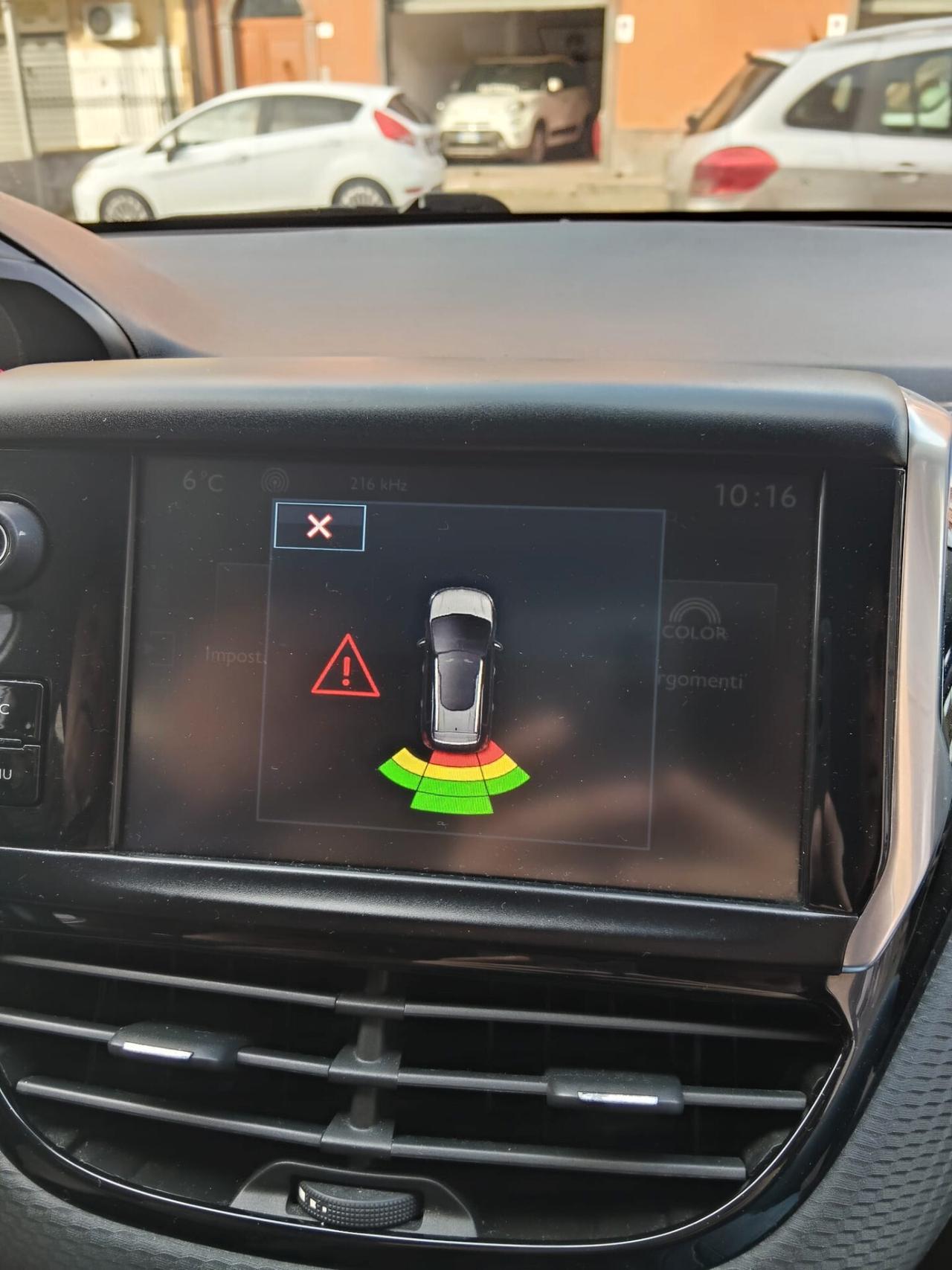 Peugeot 2008 1.6 e-HDi 115 CV Stop&Start Allure