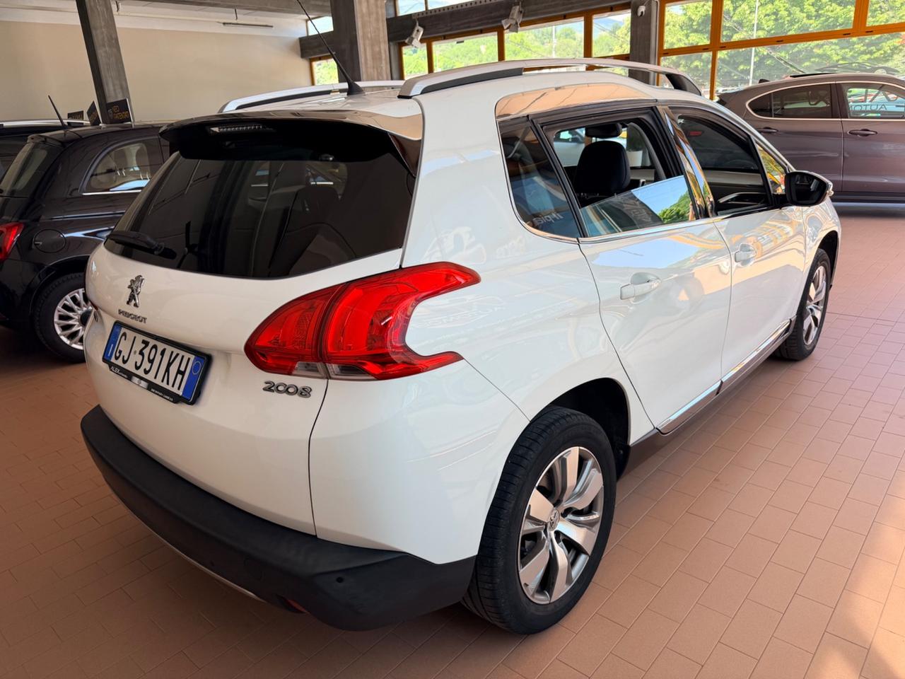 Peugeot 2008 1.2benz 82cv Autom. Gancio Tr