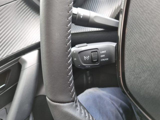 PEUGEOT 2008 PureTech 100 S&S Allure