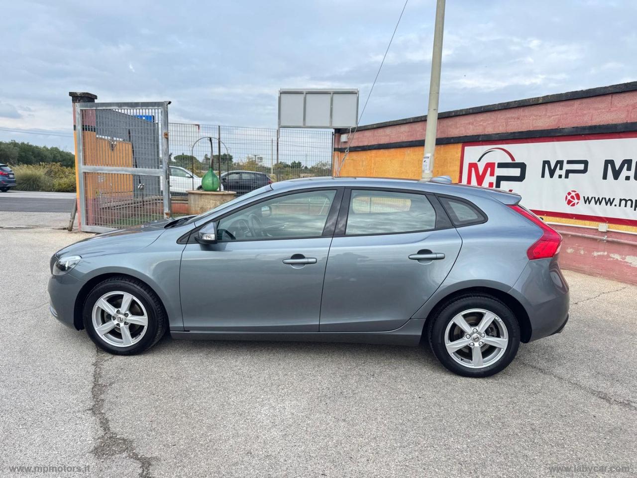 VOLVO V40 D2 BUSINESS 2.0 120CV