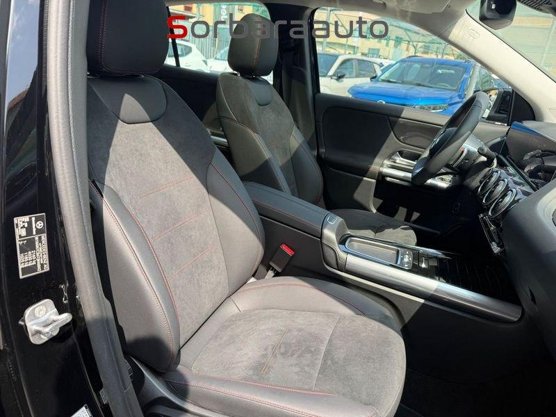 Mercedes-Benz GLA 200 d Automatic AMG Line Premium con Tetto Panoramico.