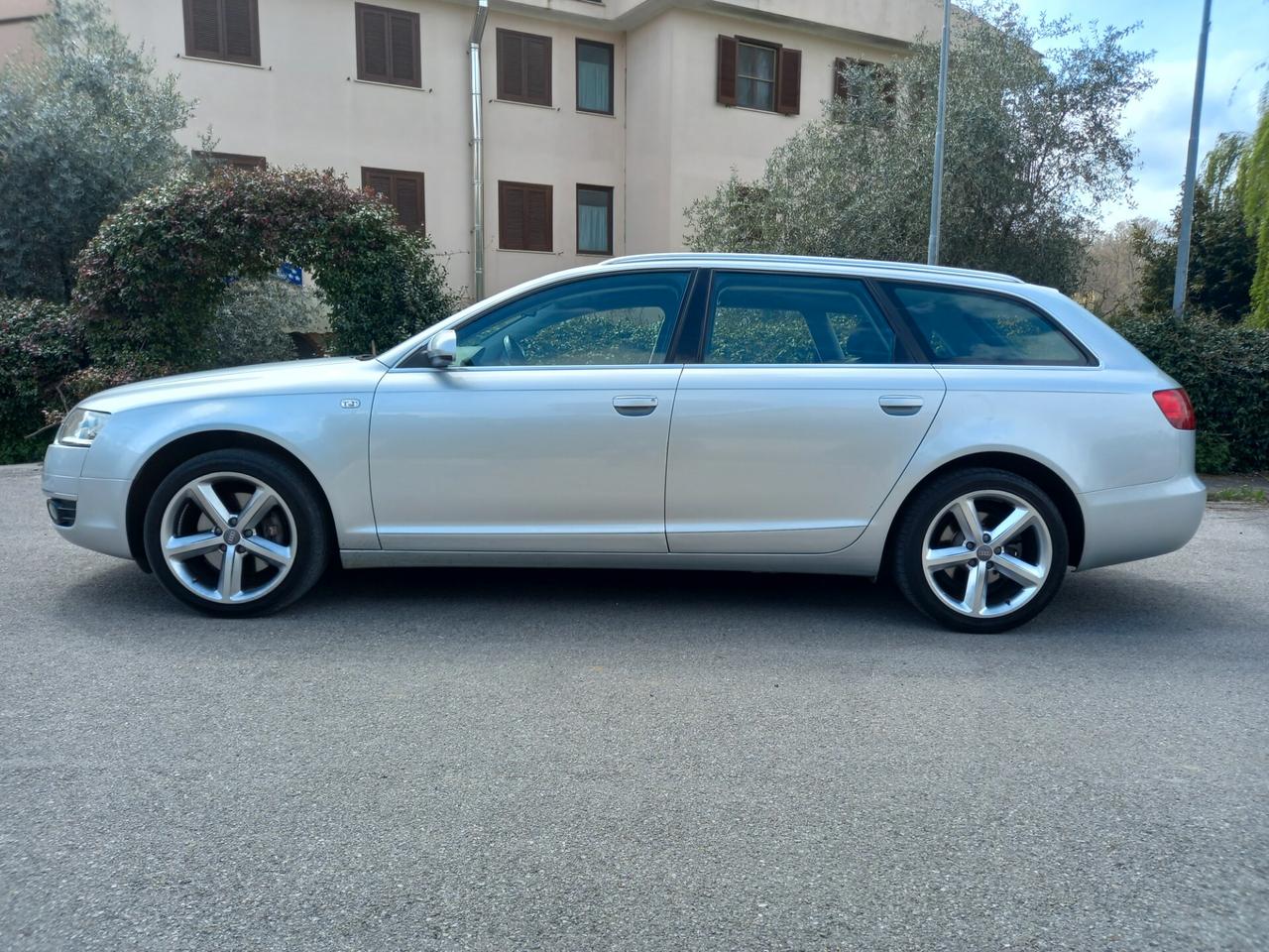 Audi A6 Avant 3.0 V6 TDI quattro tiptronic