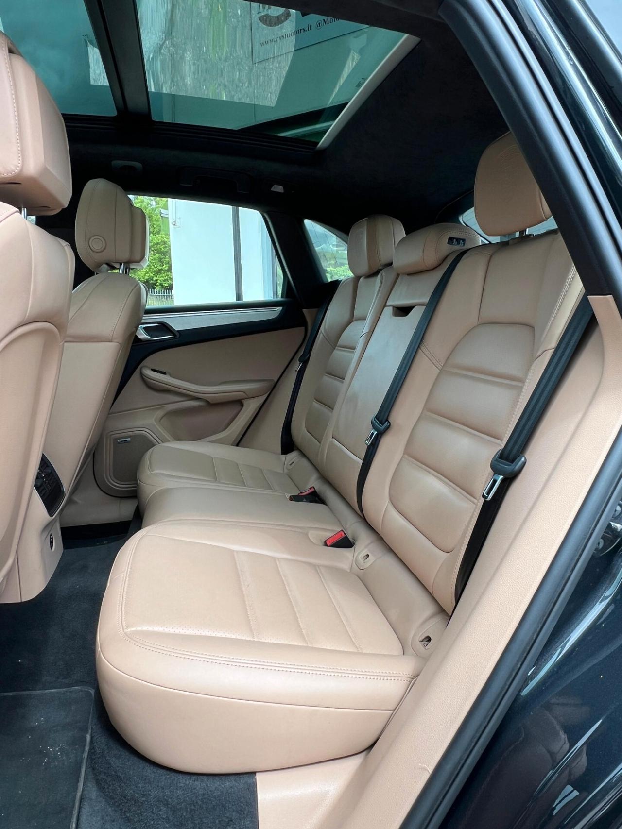 Porsche Macan TURBO IVA ESPOSTA