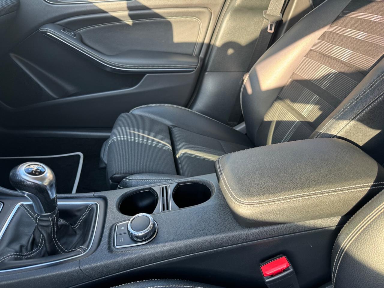 Mercedes-benz A 200 d Premium