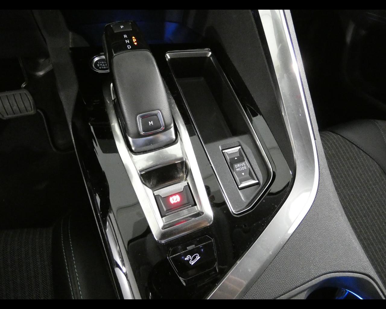 PEUGEOT 3008 2ª serie - 3008 BlueHDi 130 S&S EAT8 Allure