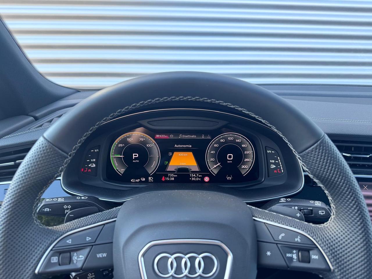 AUDI Q8 55 TFSIe TIPTRONIC QUATTRO S-LINE EDITION