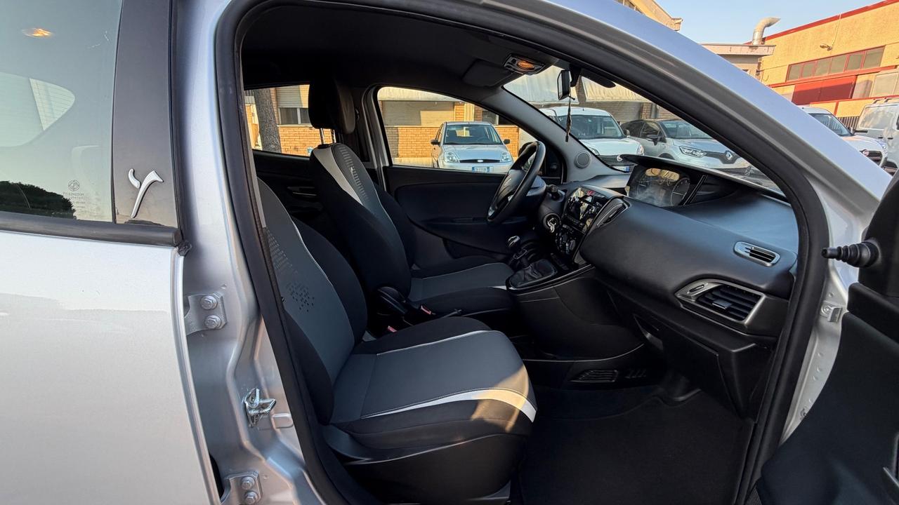 Lancia Ypsilon 1.2 69 CV