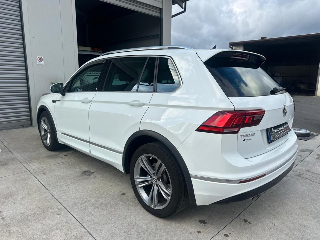 Volkswagen Tiguan 1.6 TDI SCR R.LINE