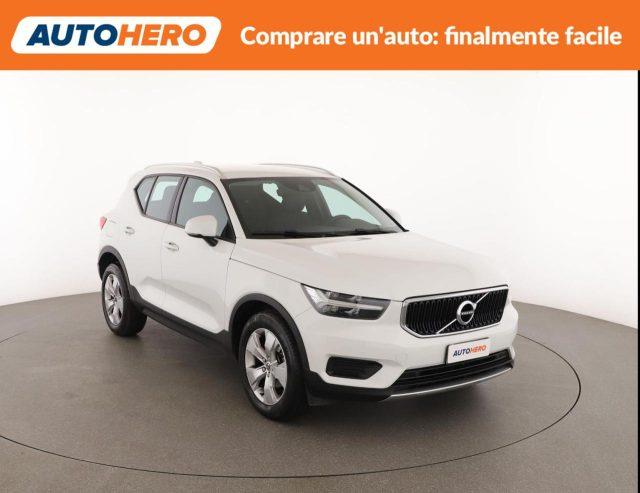 VOLVO XC40 T3 Momentum Pro