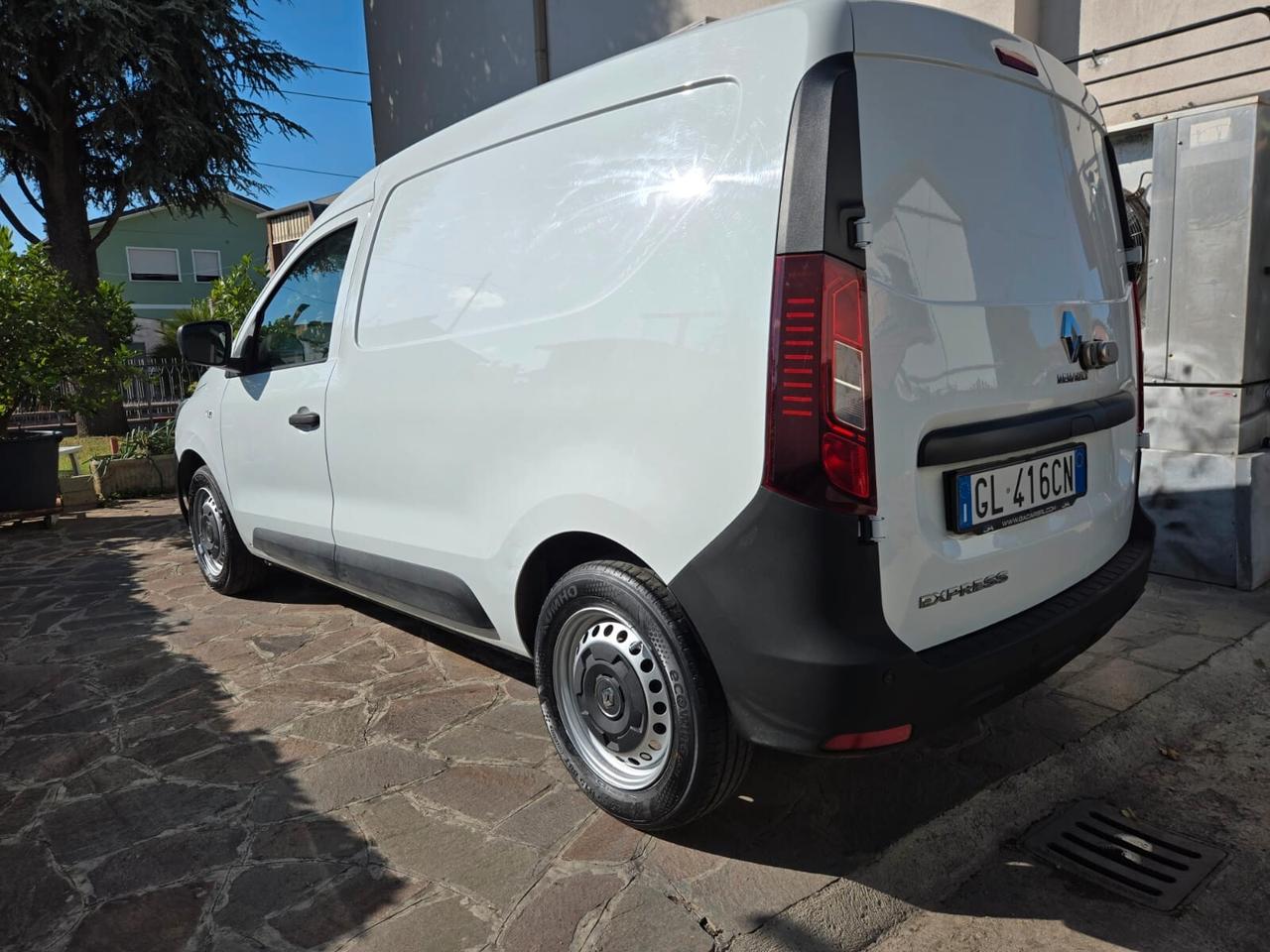 RENAULT EXPRESS BLUE DCI 1.5 75 cv IVA DETRAIBILE -PROMO LUGLIO GA FIN&SAFE-