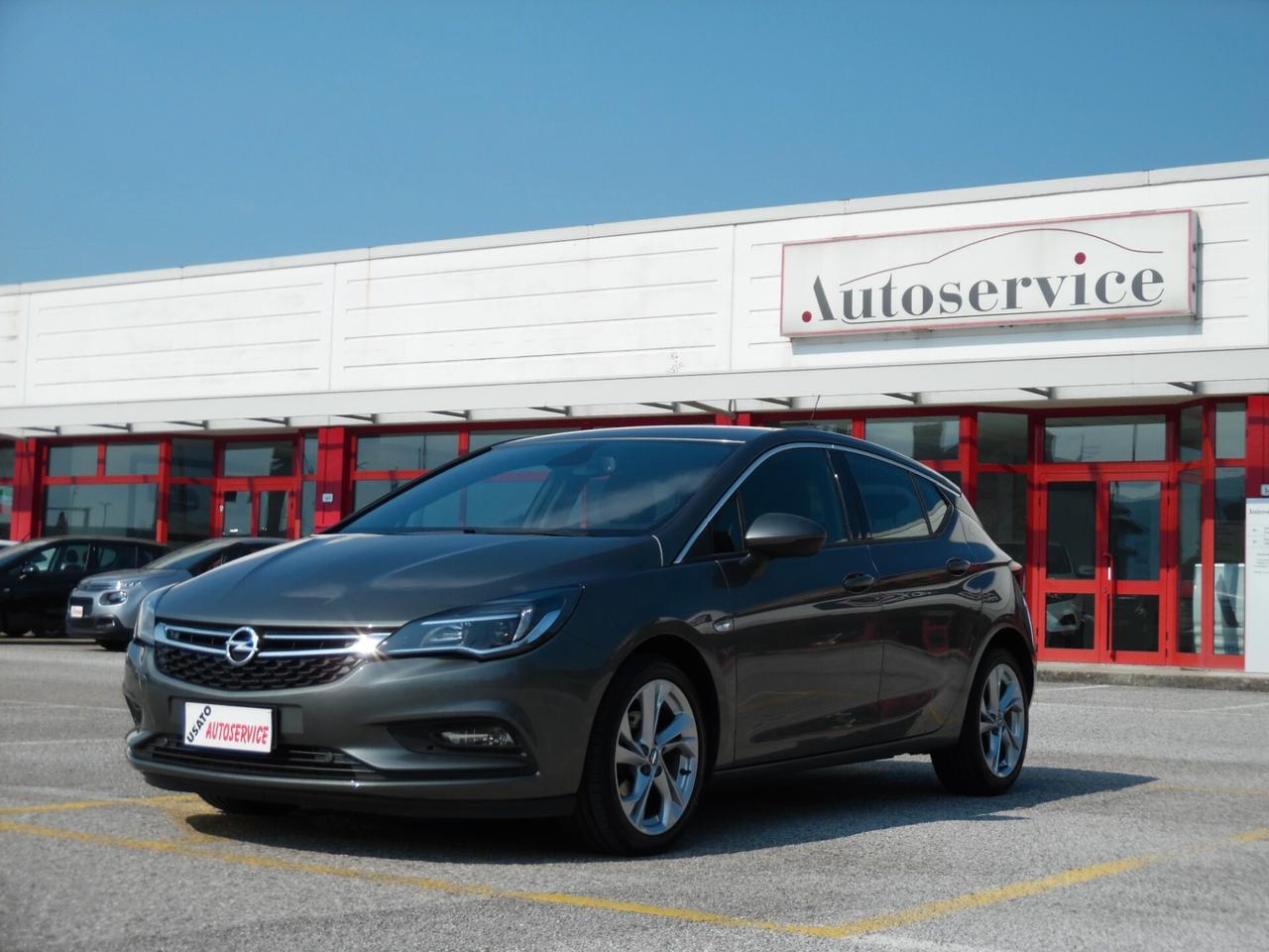 Opel Astra 1.6 CDTi Berlina 5 porte Dynamic