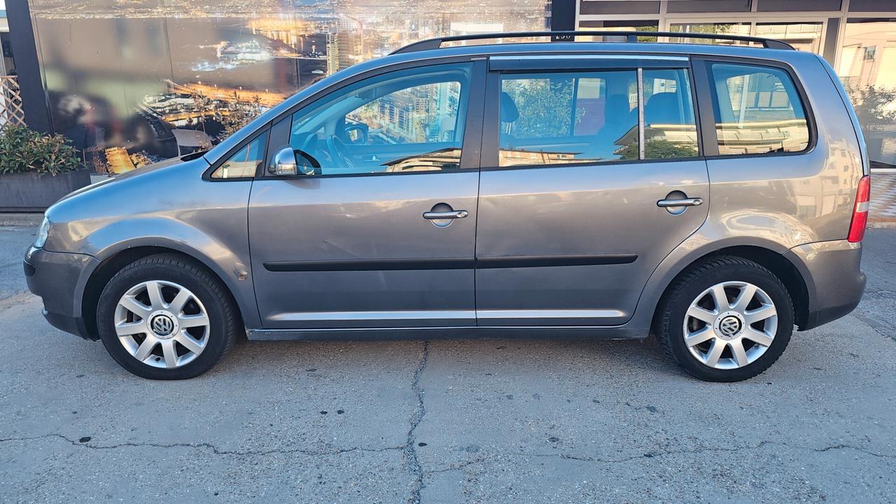 Volkswagen Touran 1.9 TDI 90CV Conceptline