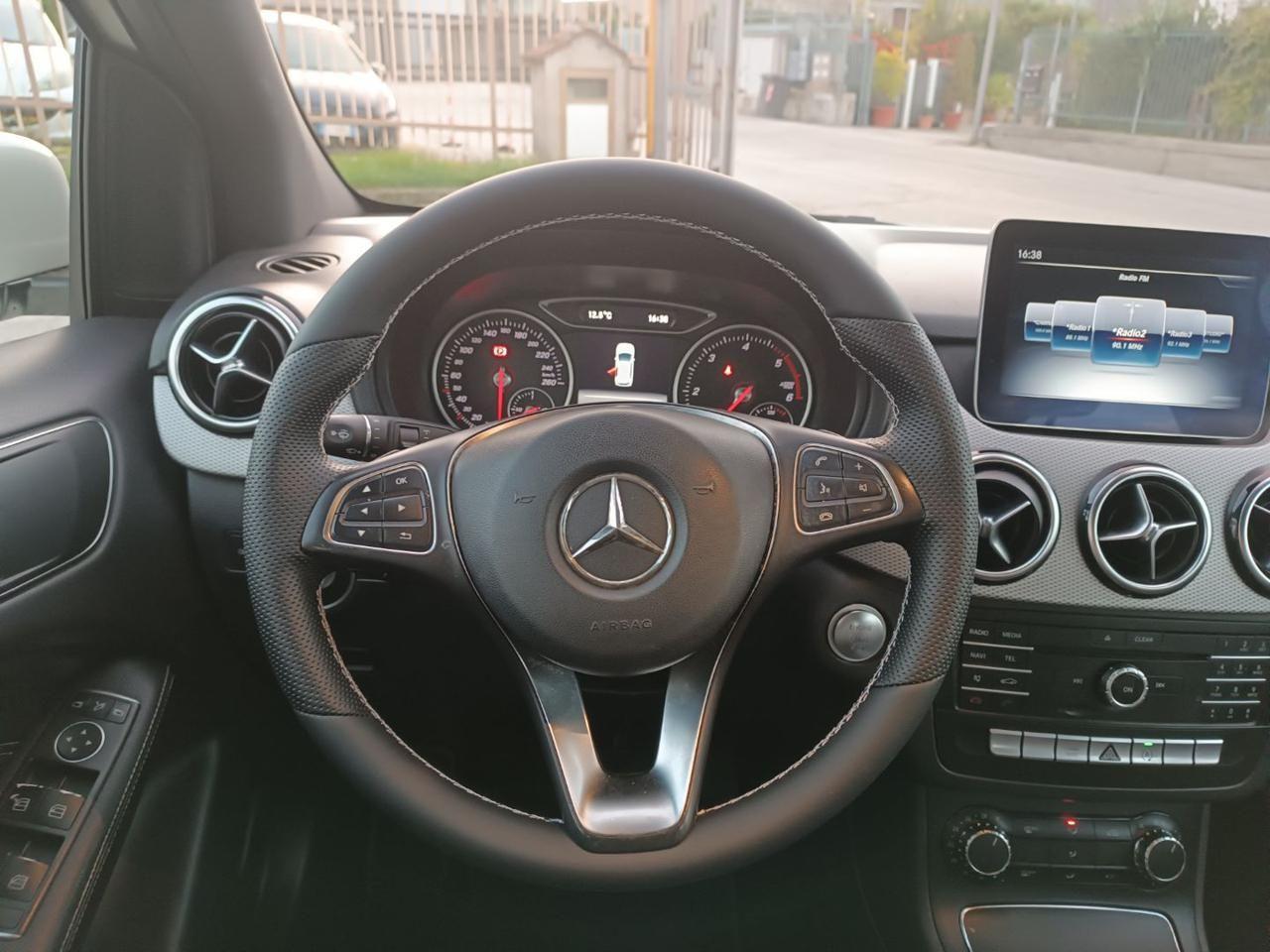 MERCEDES-BENZ B 180 d Automatic Sport