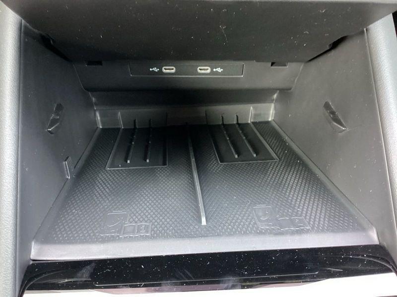 Volkswagen Tiguan 1.5 eTSI 150 CV EVO ACT DSG R-Line Nuovo Modello Led Matrix 19"