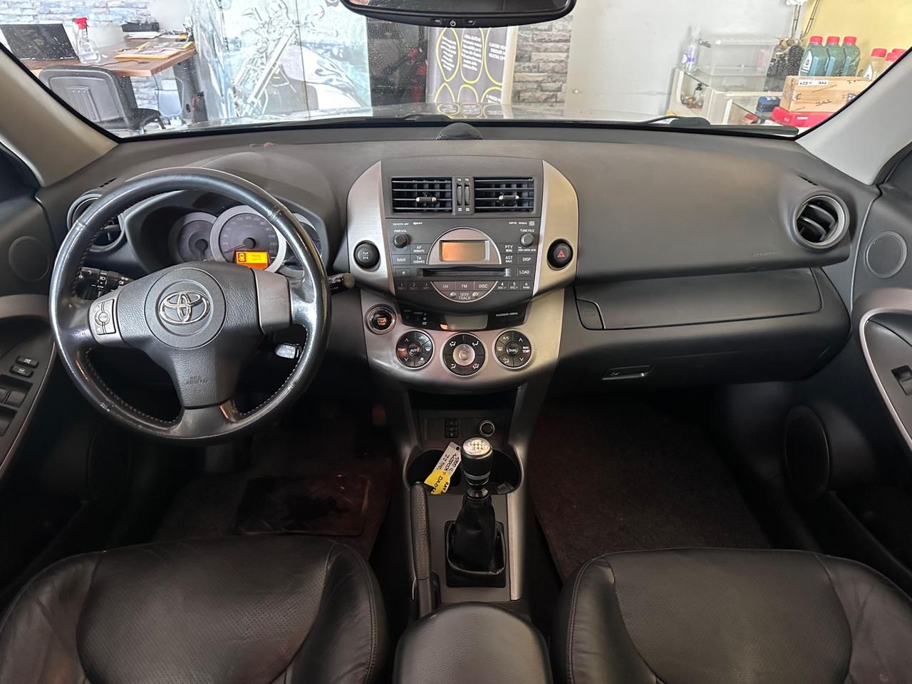 Toyota RAV 4 2.2diesel 177 CV Luxury gancio di traino