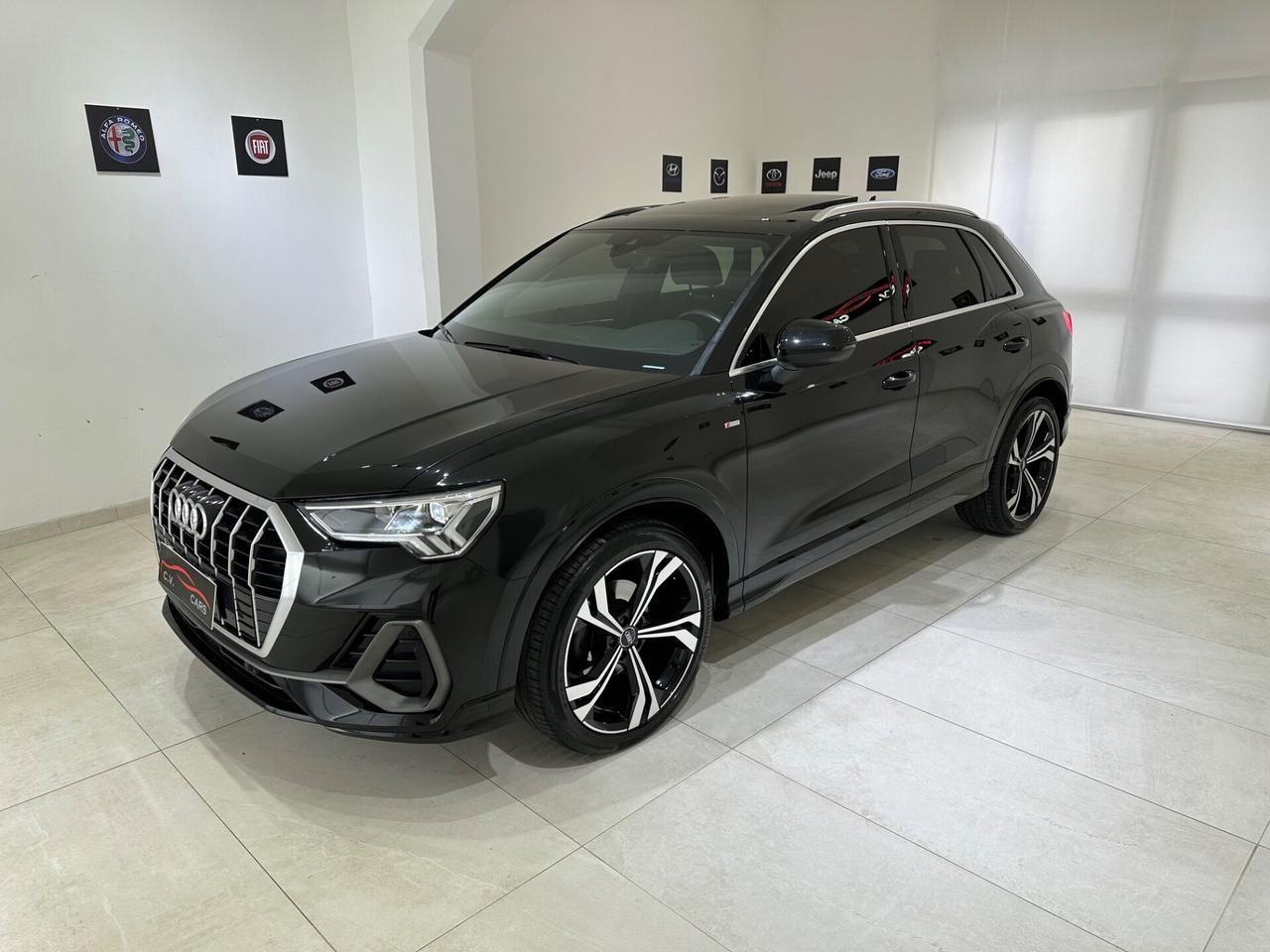 Audi Q3 2.0 TDI 150 CV S tronic S line Edition TOTAL BLACK CON TETTO