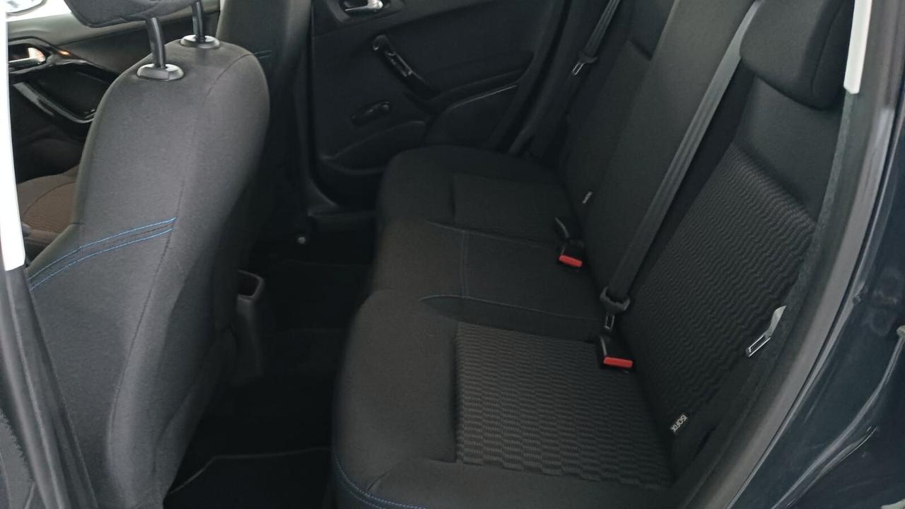 Peugeot 208 PureTech 82 Stop&Start 5 porte Signature