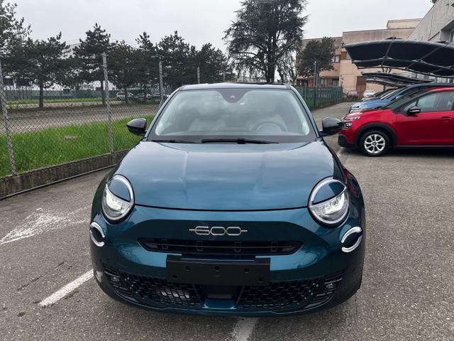 FIAT 600 Hybrid CV DCT MHEV La Prima