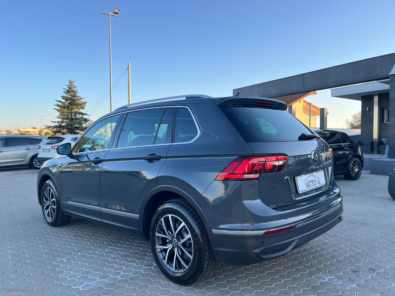 VOLKSWAGEN Tiguan 2.0 TDI SCR Life