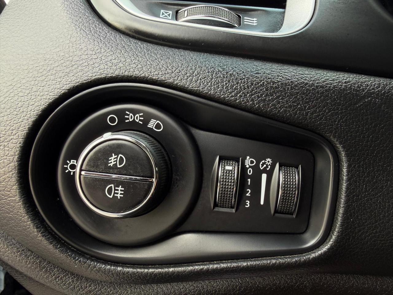 Jeep Renegade 1.6 Mjt 130 CV Business