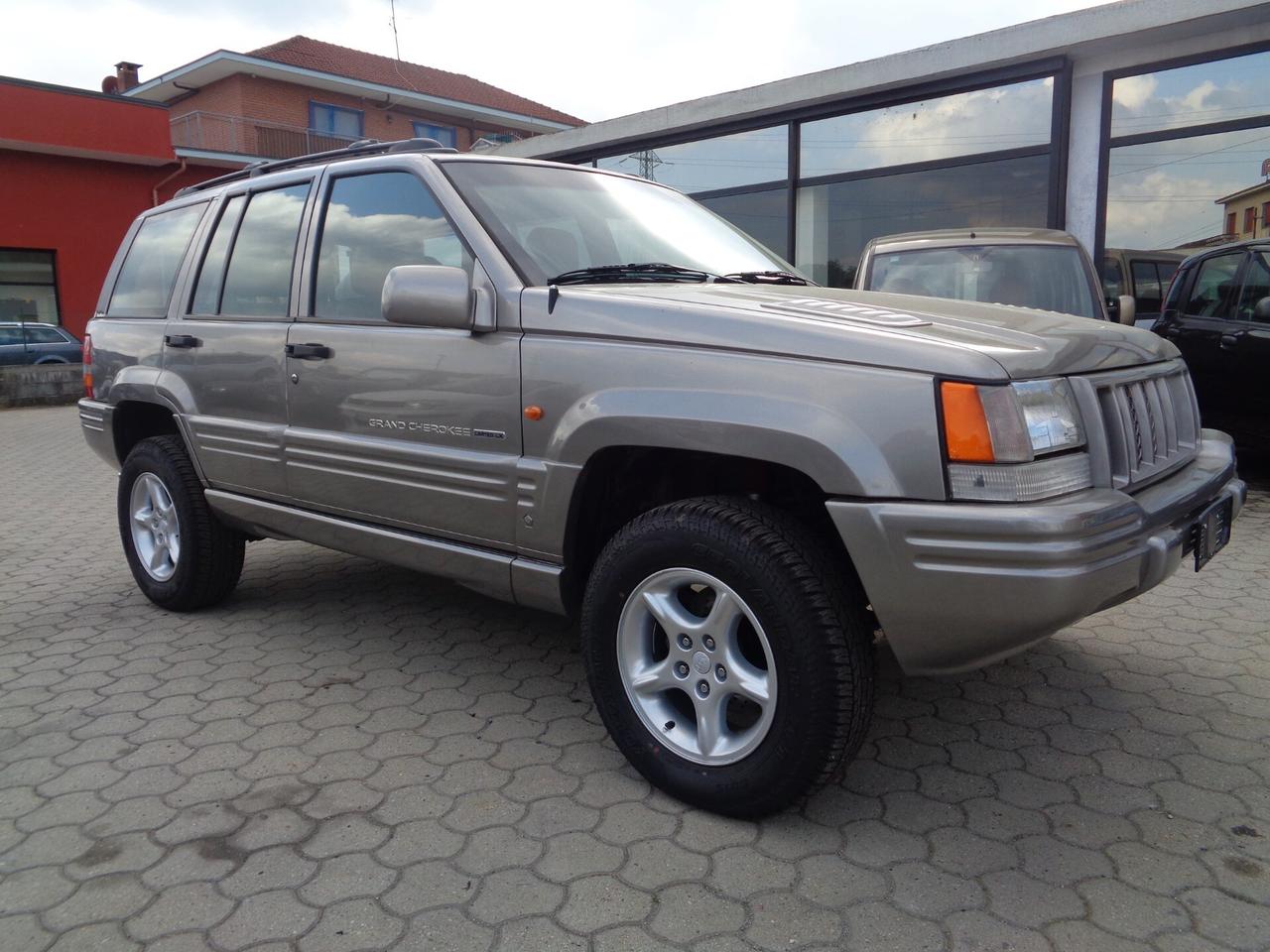 Jeep Grand Cherokee 5.9 4WD Quadra-Trac Limited LX