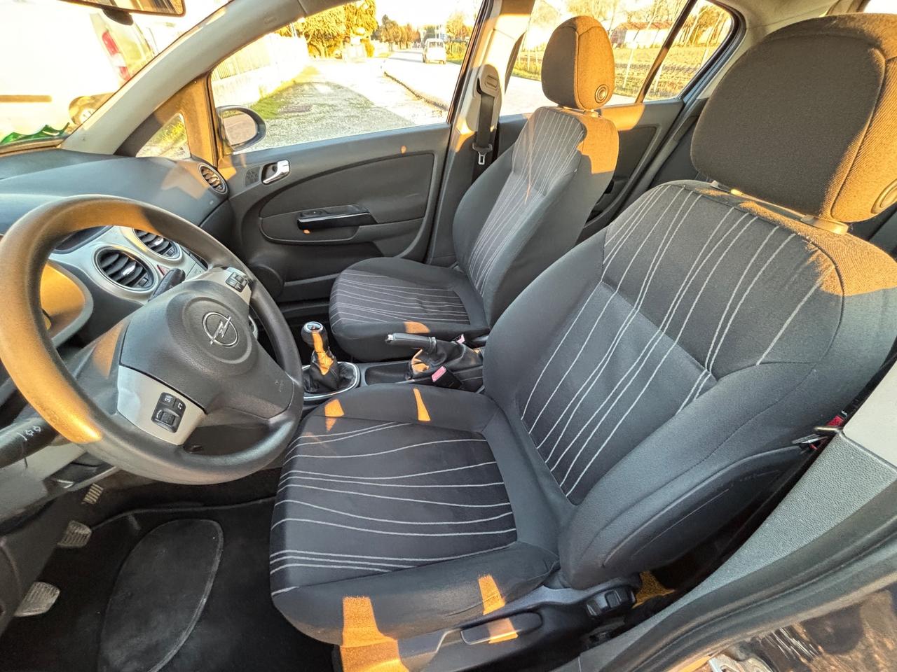 Opel Corsa 1.2 5 porte Easytronic Club